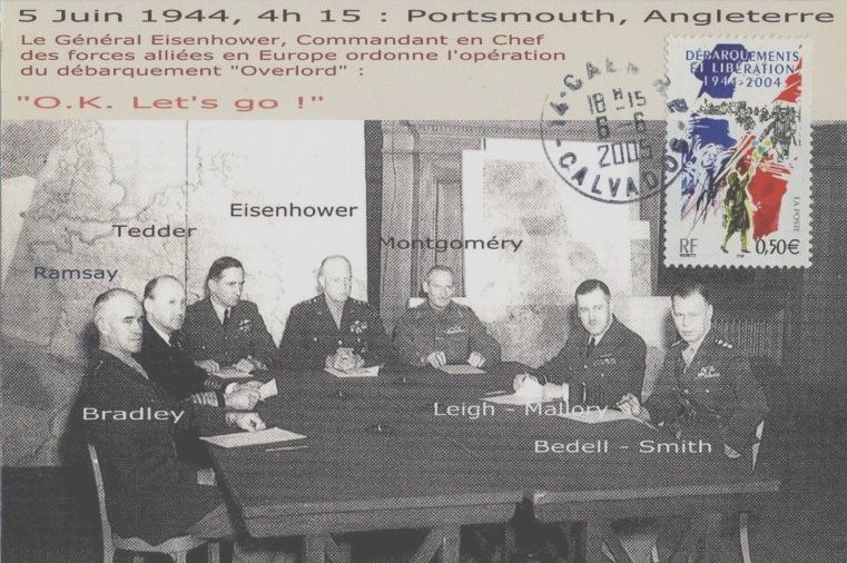 01 -  Le Gnral Eiseinhower, entour de son tat-major, ordonne le dbarquement en Normandie