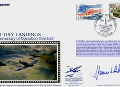 24 -  Les oprations ariennes : vol de Spitfires au-dessus des plages de Normandie  1