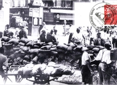 12  -  Des barricades improvises barrent les rues de la capitale 4
