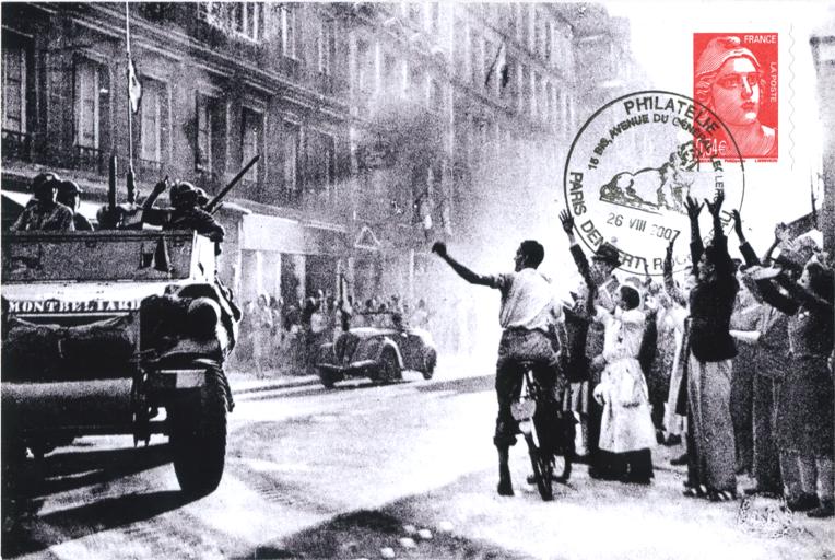 40 -  L'entre triomphale de la 2me DB dans la capitale 2