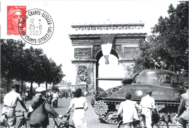 61 - Les parisiens fraternisent avec leurs librateurs 2